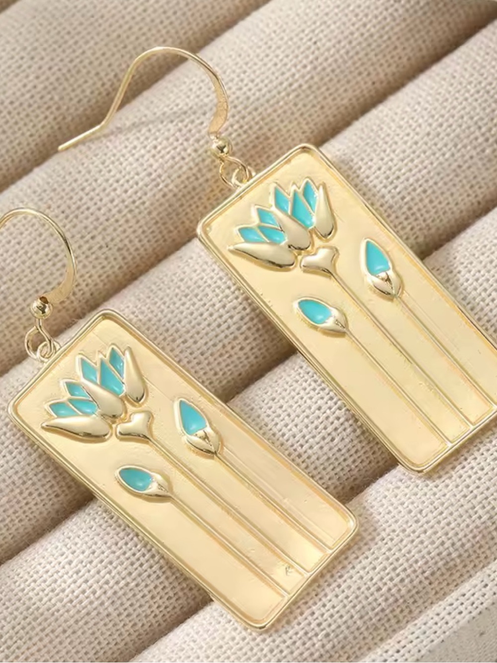 New Gold Colored Enameled Lotus Flower Eartings - Picture 4 of 6